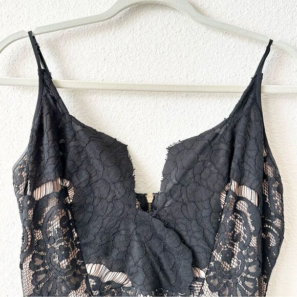 Saylor Ren Lace Mini Dress in Black Size Medium - Picture 5 of 9